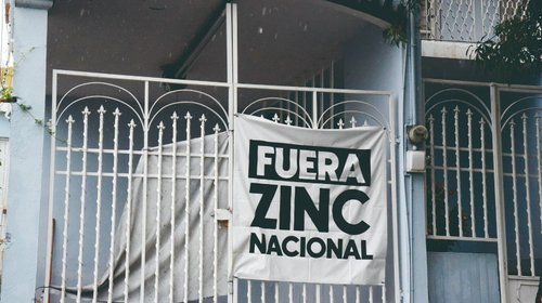 Vecinos exigen salida de Zinc Nacional tras explosión e incendio