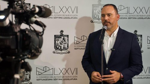 Acusa Mario Soto a PRI y PAN de beneficiarse de juicio político