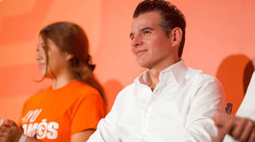 Destaca Miguel Flores política social para mujeres en NL