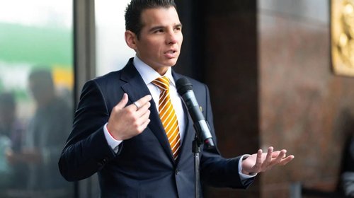 Impulsa Miguel Flores emprendimiento en jóvenes de NL