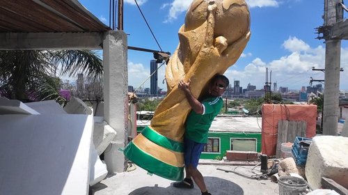 Crea artista regio réplica de la Copa en la Independencia