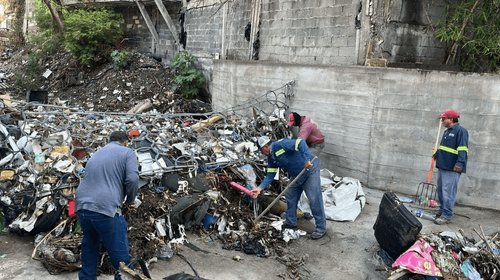 Retira Santa Catarina 21 toneladas de basura en pluviales