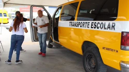 Diputados analizarán propuesta de transporte escolar obligatorio