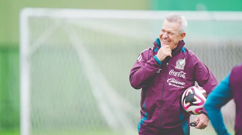 Falta un sistema de juego y una base de jugadores: Javier Aguirre