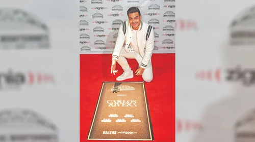 Develan placa en honor a Carlos Rivera en la Arena Monterey