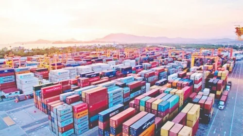 Con aranceles de EUA, México solo crecerá máximo 1% en 2025
