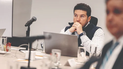 Se reúne Samuel García con diputados federales