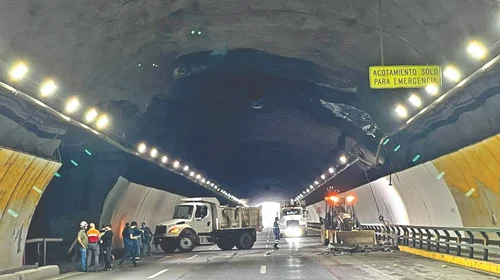 Colapso en túnel paraliza el tráfico en la urbe regia