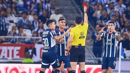 Revelan audios del VAR tras polémica expulsión de Sebastián Vegas