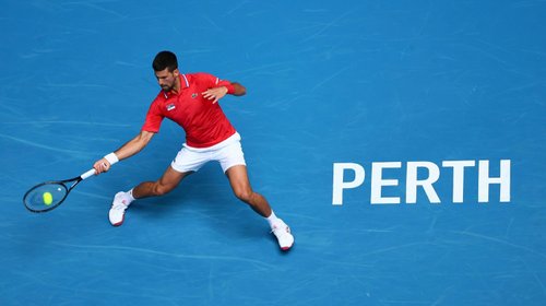 Djokovic ayuda a Serbia a avanzar a cuartos del United Cup