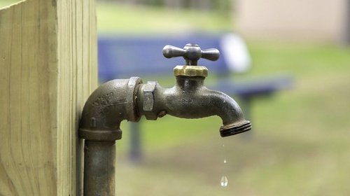 Advierte AyD de cortes de agua por falla eléctrica