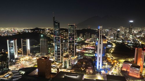 Apuesta NL por las alturas, vienen 20 torres de oficinas