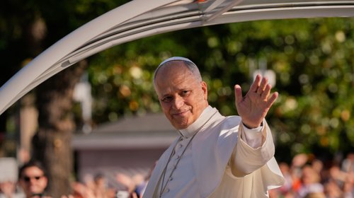 Papa respalda diálogo entre EUA e Irán: espera solución para paz