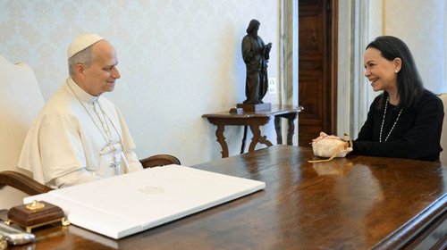Papa León XIV recibe a María Corina Machado en el Vaticano