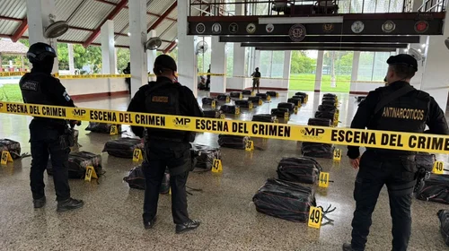 Caen cinco mexicanos con 1.7 toneladas de cocaína en Guatemala