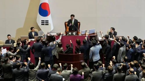 Destituyen al presidente interino de Corea del Sur, Han Duck-soo