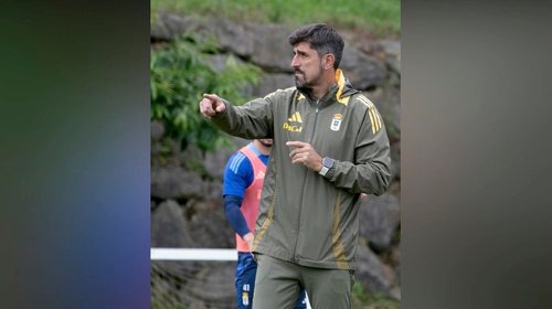 Cesan a Veljko Paunovic como entrenador del Oviedo