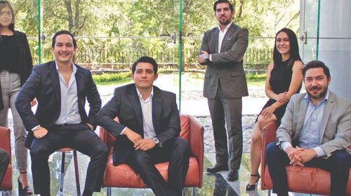 Buscaría Interpol a socios de Peak; piden intervención