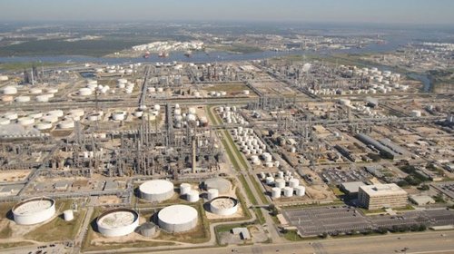 Pemex contiene derrame de diésel en muelle de Deer Park, Texas