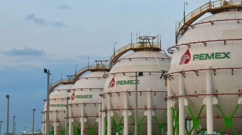 Celebremos que se rescató Pemex, señala López Obrador