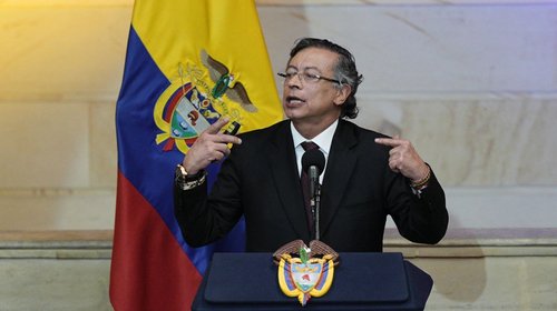Petro llama a organizar 'milicia popular' para defensa ciudadana