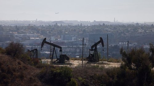 Petróleo brent alcanza US$102 por extensión del alto al fuego