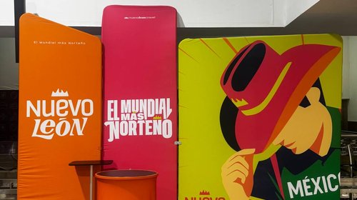 Instalan módulos de orientación en el aeropuerto por el Mundial