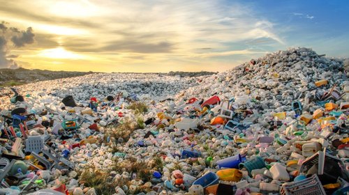 Fracasa tratado internacional sobre contaminación por plásticos