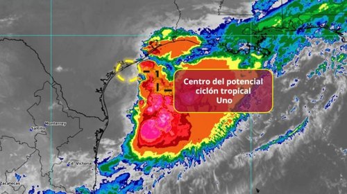 Potencial ciclón tropical Uno se aleja de México