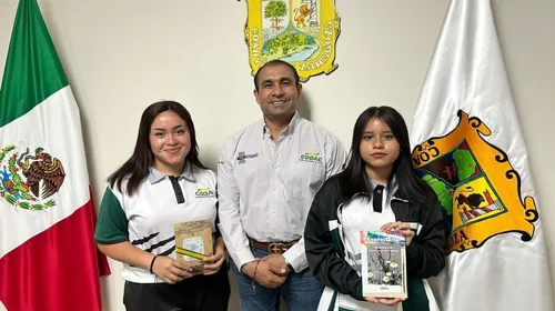 COBAC presenta dos libros de la autoría de sus alumnas