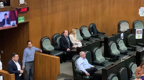 Presenta Legislativo controversia para frenar protesta de Rosaura