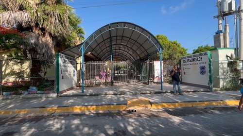 Padres exigen transparentar recursos en escuela José Vasconcelos