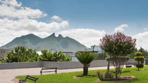 La primavera llega con calor de hasta 32 grados en Monterrey