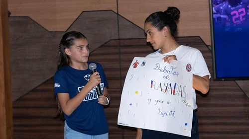 Destaca Eva Espejo el aporte que dará Carla Rossi a Rayadas