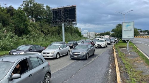 Sin agua, sin luz ¡y mucho tráfico! Brotan problemas tras lluvias