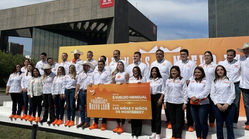 Prometen Mariana y candidatos a diputados donar sueldo a Capullos
