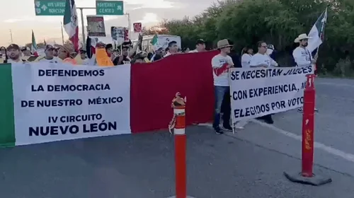 Bloquean otra vez Libramiento Noreste en protesta por reforma
