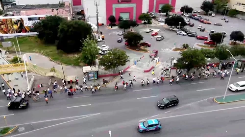 Protestan y desquician tráfico afuera de Cumbre de Paz
