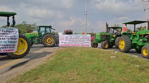 Colapsa la Tampico-Mante por protesta de productores