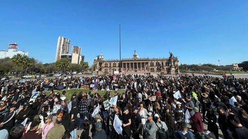 Protestan contra refinería; otros ven 'plan con maña'