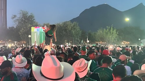 '¡Quiere volar!': el festejo mexicano que conquista el Mundial