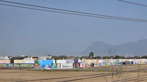 Vecinos de García se recuperan tras exposición a olores químicos