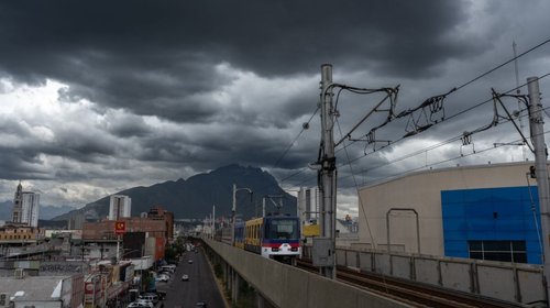 Reactivan el servicio de Metrorrey y transmetro