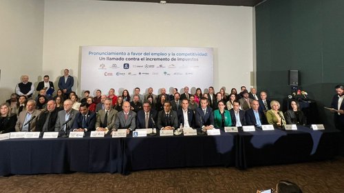 Rechazan empresarios alza de impuestos del Paquete Fiscal 2026
