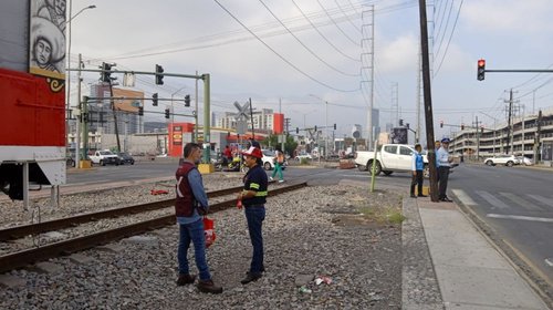 Concientizan a conductores para evitar percances con el tren