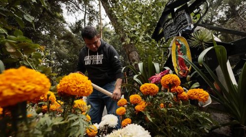 Caravana recuerda a migrantes muertos en su tránsito por México