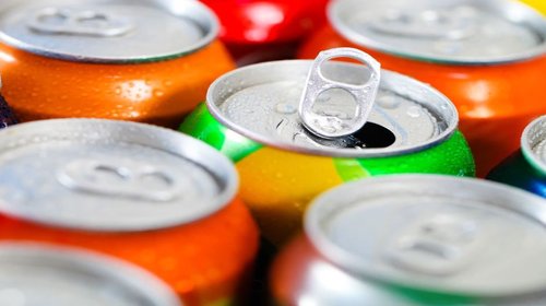 Defiende Sheinbaum alza del IEPS a refrescos; busca salud pública