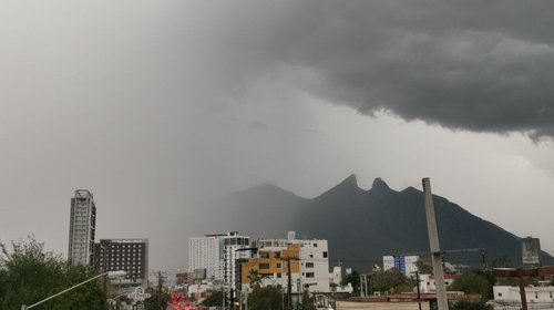 Pronostican lluvias con posible caída de granizo 