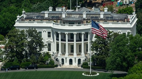 Republicanos impulsan la construcción del salón de baile de Trump