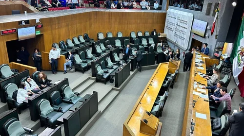 Retrasan toma de protesta de nueva legislatura regia